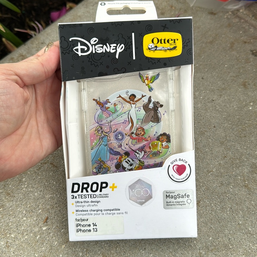 Disney OtterBox *Magsafe- iPhone 14&13